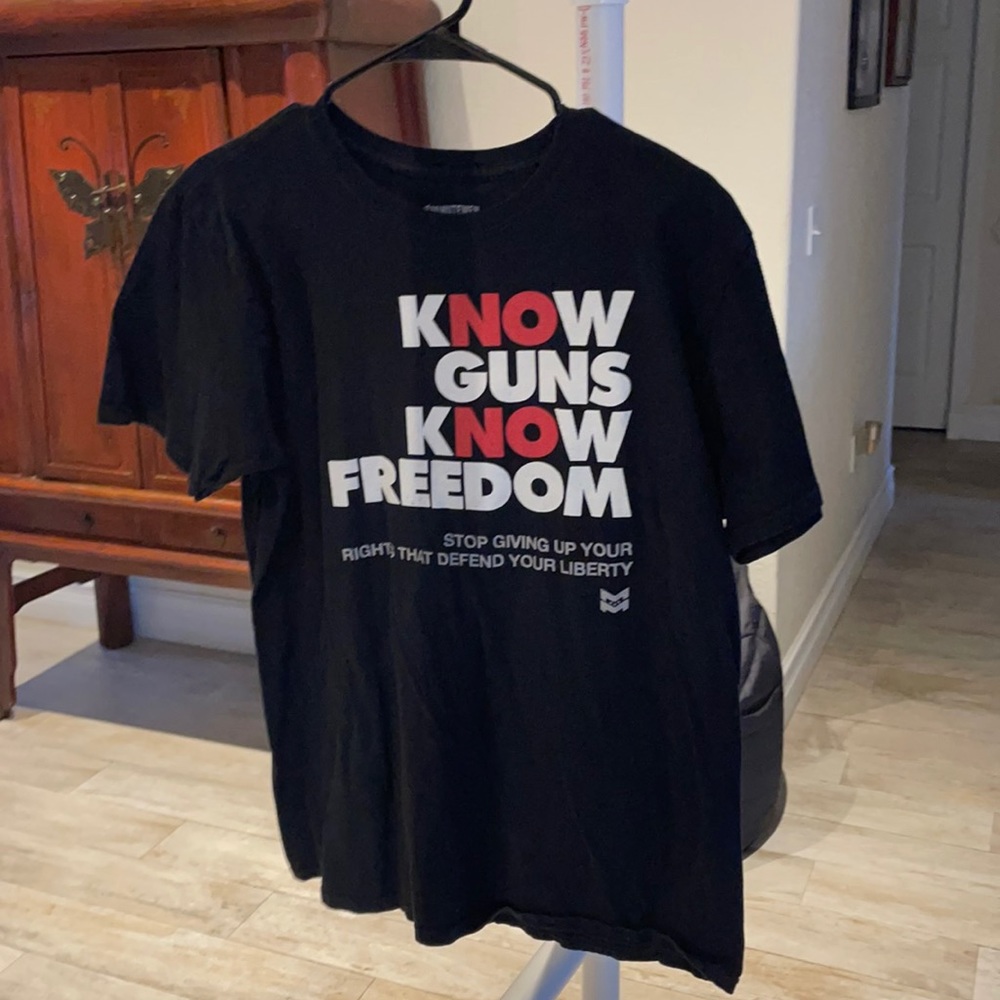 Minutemen Apparel “Know Guns Know Freedom” Mens Large Black Tee